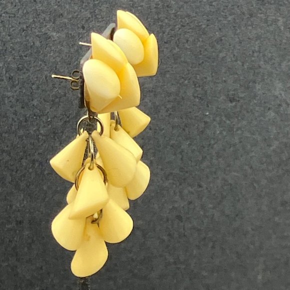 Dangle Pierced Earrings Ivory Cluster Claw Teeth Silver Exotic BoHo Vintage - Picture 6 of 11